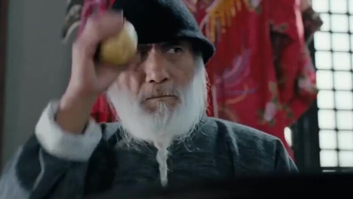 I’ve been practicing this trick of removing a pear core with my hands for ages—it’s seriously tough 