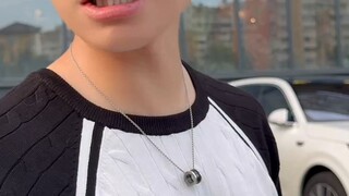 来自亲哥的血脉压制，有的时候偶遇我哥就像上学时在校外看到班主任是一样的心情#东北男孩 #兄妹日常