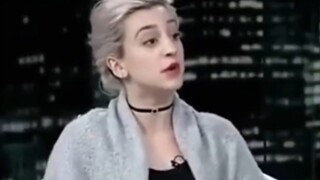 外国女孩从中国回到美国，不习惯同学上课睡觉