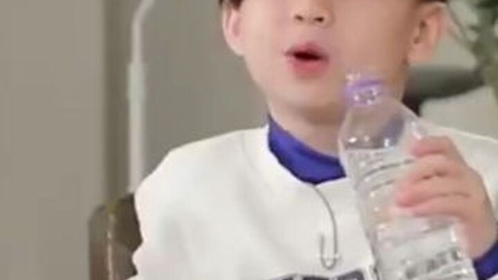 Lại là tiếng Anh Mỹ và tiếng Anh Úc không hiểu nhau 02z Cùng bố con nhà Bentley