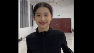 黑涩会美眉