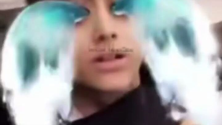 Khi filter nhận diện sai đường nét trên khuôn mặt của A Muội