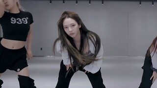 【4k】ยูจีมิน (คารินา) "illusion" ("ไฟประหลาด") คลิปเต้นสดในห้องฝึก