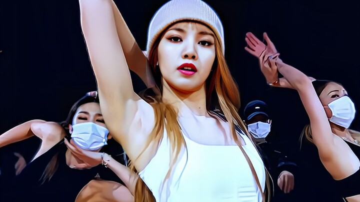 "MONEY" bilingual subtitle version - Lisa is comparable to a professional dancer, only the studio ve