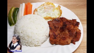 ข้าวหน้าหมูย่าง : Grilled Pork with Rice l Sunny Thai Food