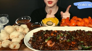 Mì tương đen ớt cay, thịt bông gòn, tôm xào chua ngọt 1 #anngonmoingay