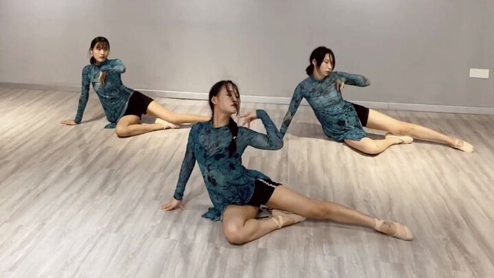 Show Tb gợi cảm theo phong cách Trung Quốc "Say xỉn"