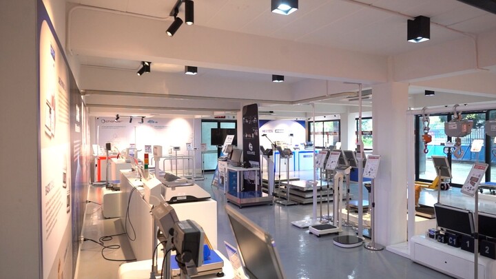 DIGITAL SCALE SHOWROOM