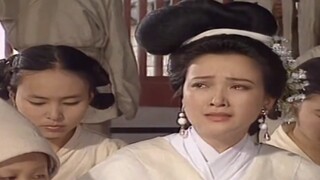 Trước đây, mọi người thường mặc đồ tang, nhưng bây giờ họ lại trang điểm đậm.
