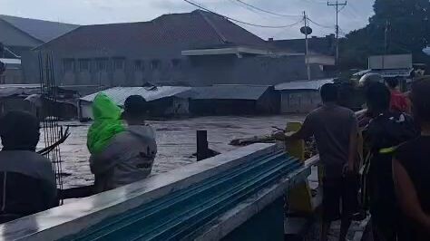 banjir melanda kota Mataram nusa tenggara barat... tgl 6-7-2025