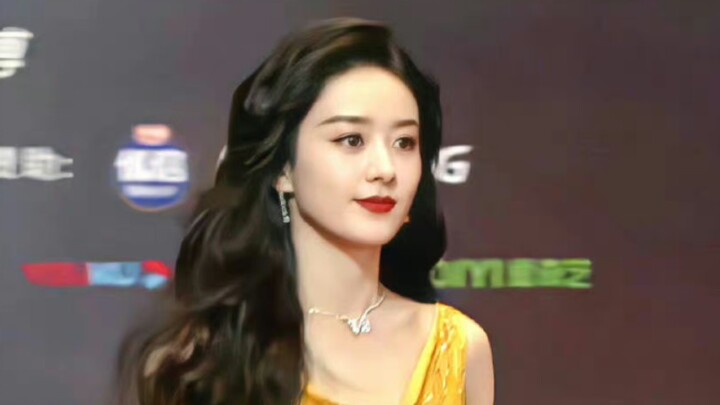 This actress now treats event appearances like strolling through her own backyard [Zhao Liying]