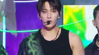 SEVENTEEN's latest comeback track THUNDER performance stage