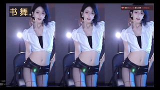 Ôn Niệm lái tàu hỏa