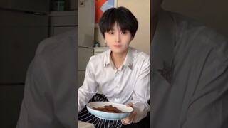 Tomboy Giỏi Việc Nói Đảm Việc Nhà || 椰子水