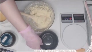 💕Saat pembawa acara yang kamu rekomendasikan membuatkan kue cinta buatan tangan untukmu untuk pertam