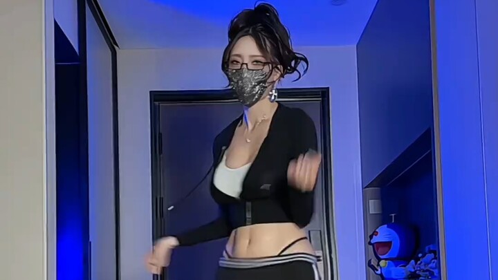 【แผนการรับสมัครสาวศักดิ์สิทธิ์ตระกูลเหอฮวน หมายเลข 0006】แมวน้อยขี้เล่นผู้รักการเต้น