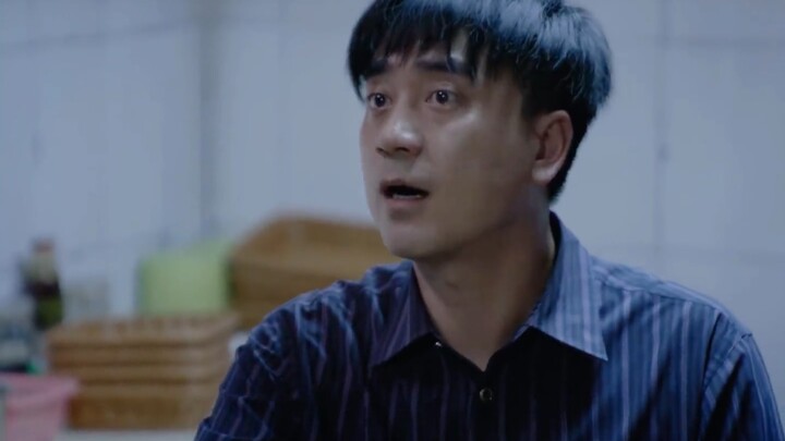 ลูกชายหัวกะทิตกอยู่ในวังวนรักแรก จนพ่อของฝ่ายหญิงถึงกับมาบ้านขอแต่งงานทันที