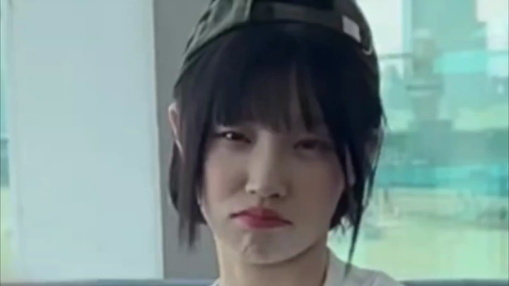 [Song Yuqi] “Can I take a photo with you and get your autograph?” “No, I’m too popular!” Why is Yuqi