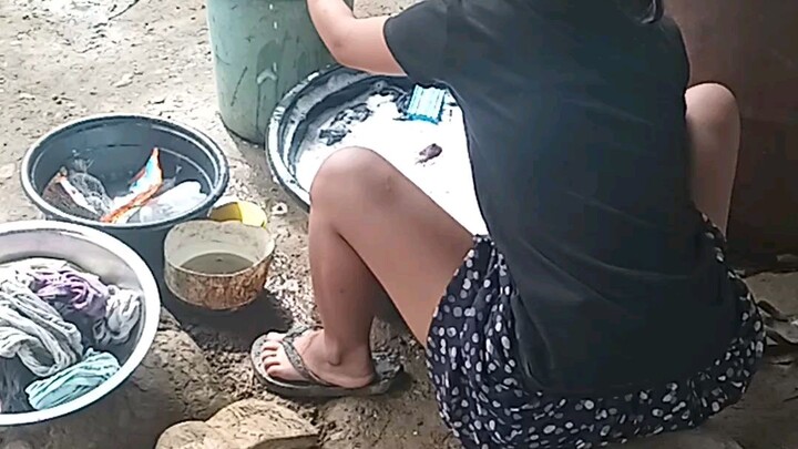 nag laba sya kay wlay klase