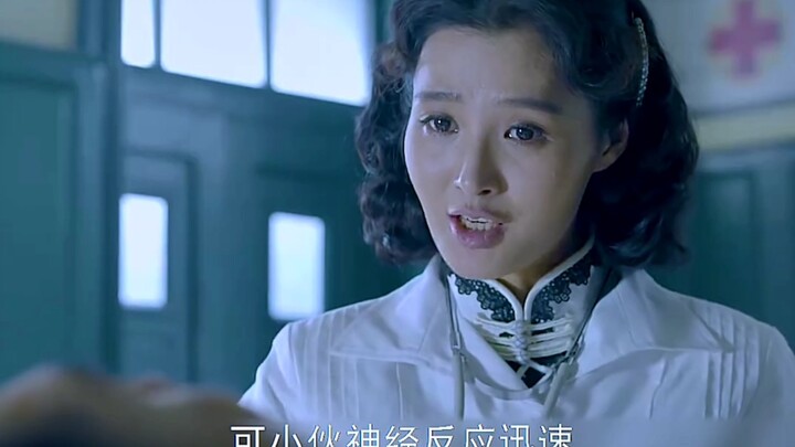 A woman spots a guy’s suspicious move and instantly knows he’s a hidden Japanese spy! #MovieRecommen