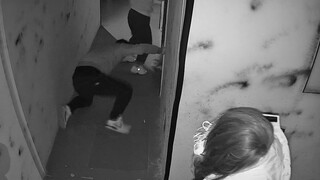 当我用女声去给鬼屋玩家增加难度~