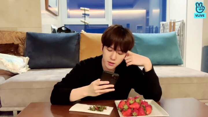 [20210330] BACKHYUN VLIVE Bambi Unboxing