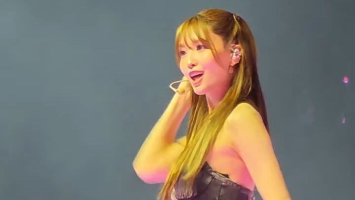 你桃很松弛的The_FeelsTWICE_六巡_阿姆场_Day_2_TWICE_平井桃_momo