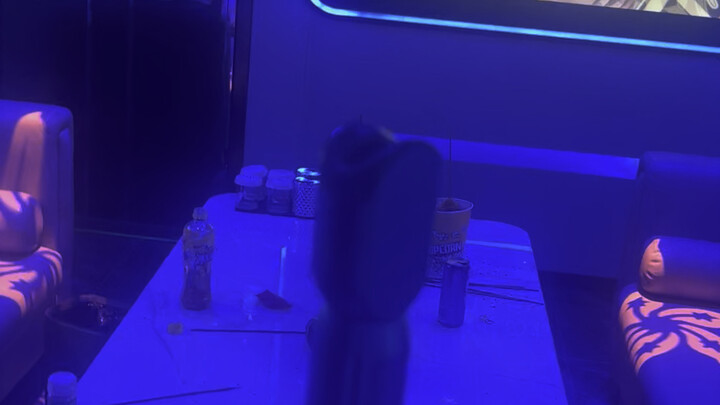 I got scolded by my friends for covering “Kill This Love” at karaoke, even though I actually sang it