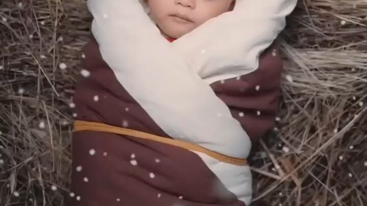 hearing baby inner voice.. emperor save the kingdom