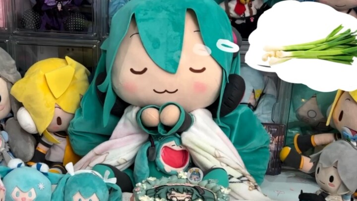 Happy 16th birthday to Hatsune Miku~