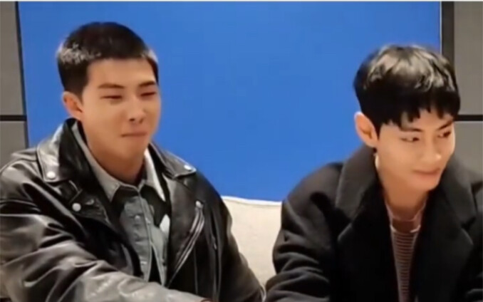Jin and Taehyung feel a bit awkward after not seeing each other for a long time.