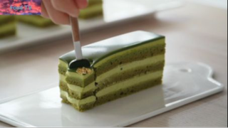 Japan cooking : Flourless moist matcha cake 1 #bepNhat