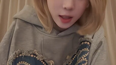 winter: Why do Chinese fans always make me say stupid puppy woof woof~~