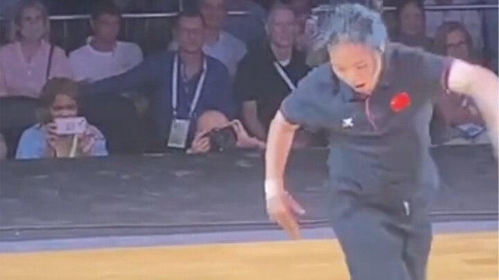 Cô gái nhảy hip-hop 16 tuổi đến từ Hà Nam, kỹ năng nhảy siêu đỉnh khiến cả khán phòng choáng váng – 