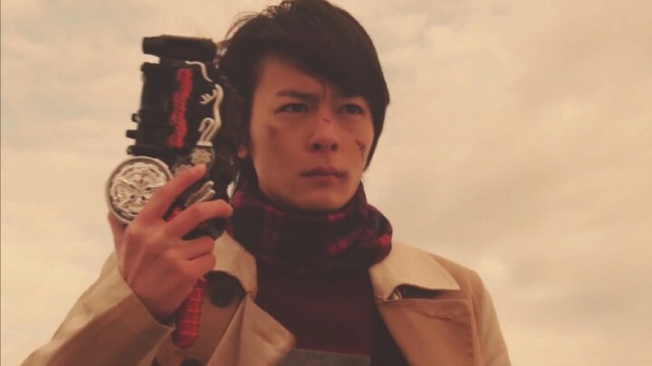 "Extreme Stepping Point/Kamen Rider" is cool from beginning to end, transformation is the romance of