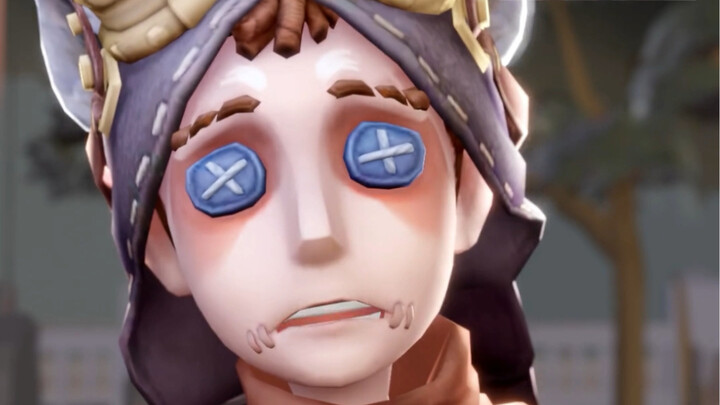 A gorgeous young girl falls in love online with an exceptional double-faced soldier.