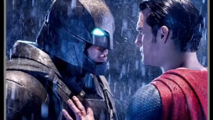 Tại sao Batman lại từ bỏ Dự án Thần Chiến chỉ vì một cái tên?