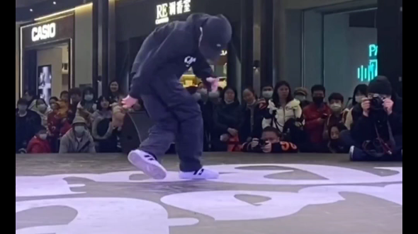 良哥玩嗨了  太吃音乐了