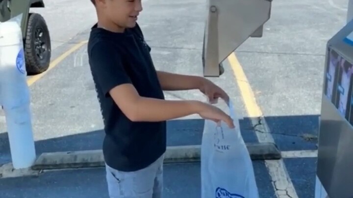 Dad told his son to catch the ice, but the outcome was still a bit unexpected.