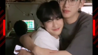 “Thôi rồi, bạn cùng phòng có thói quen ôm người khác”