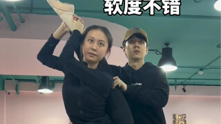 徒弟不错，老师差点意思。