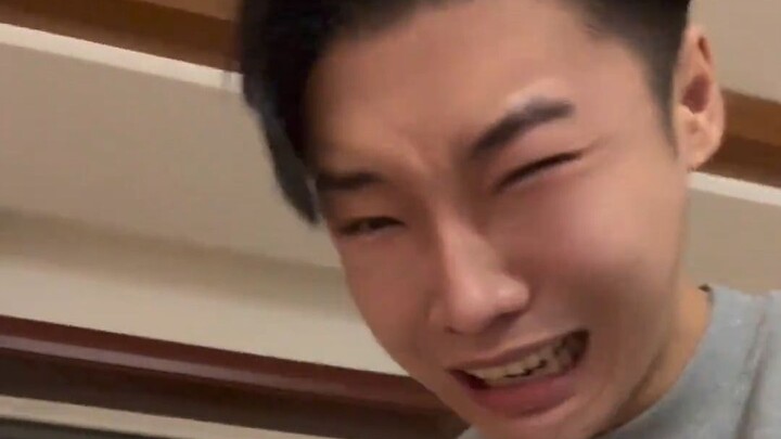 แม่ฉันอยากฆ่าฉัน ฉันไม่ได้พูดเล่นนะ