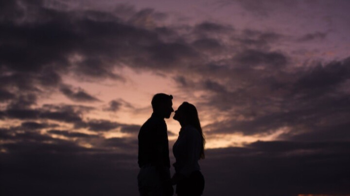 Dia_paman_tunanganku._Malam_saat_aku_dikhianati,_dia_menciumku_dan_berkata,_“Menikahlah_denganku!”(4