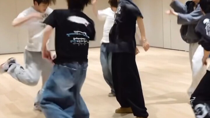 【TWS】男团的舞蹈老师能有多激情…