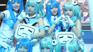 （广州BW预告）第一次逛B站爸爸的展子真好玩!【带着小电视逛漫展】