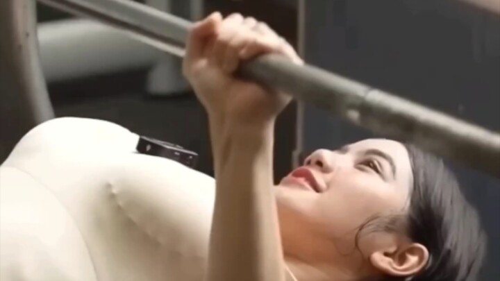 นักกีฬาหญิงสายพาวเวอร์