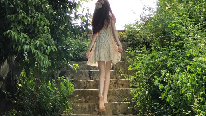 Chụp ảnh chân trần ngoài trời đúng là đẹp như tiên, chỉ có điều chân hơi nóng thôi!