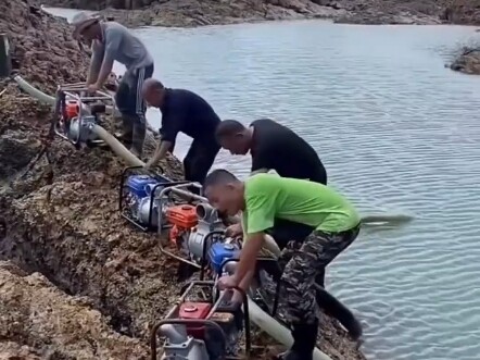 Eight water pumps working simultaneously—will we end up losing or making money in the end?