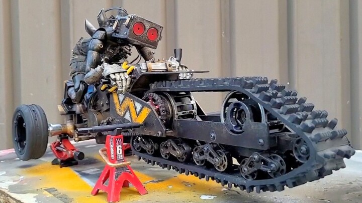 [Refit display] Apocalyptic wasteland wind. Explosion-modified chain saw three-wheeled crawler. RC r