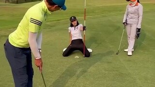 الغولف أيضًا تُحتل من قِبل مختلف لاعبات الكرة